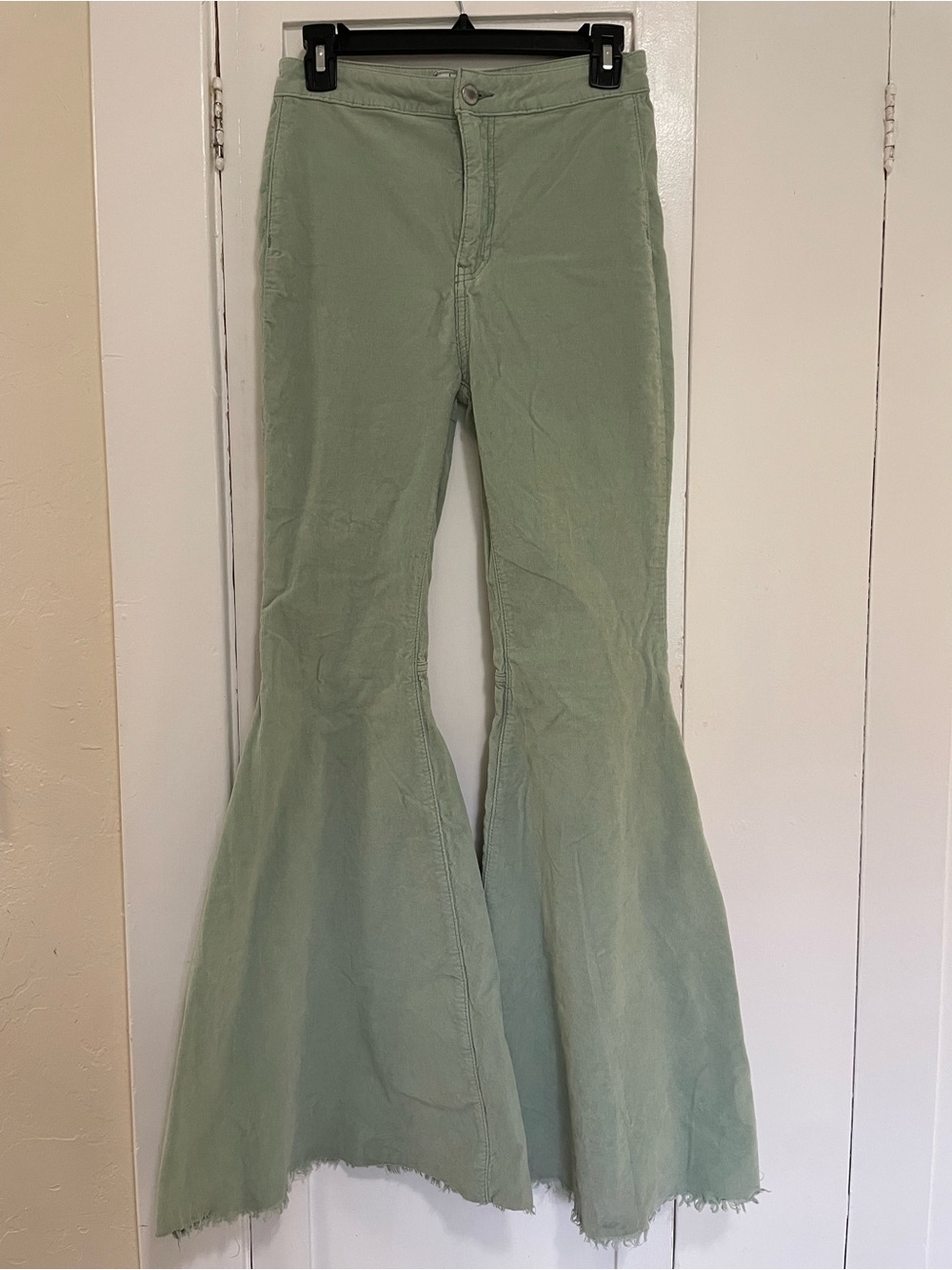 Free People women’s  Sage Green Flared Cord Pants size 27